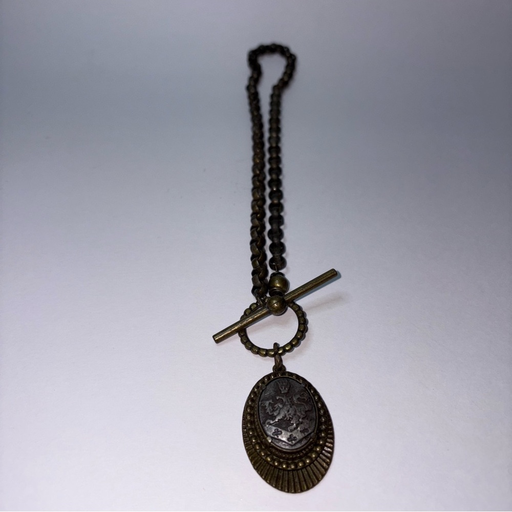 NECA THE TWILIGHT SAGA - Breaking Dawn Part 1 - ROSALIE’S NECKLACE Prop Jewelry